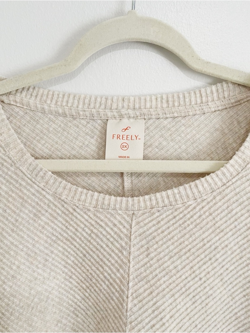 Freely Women's Pullover Sweater Ribbed Texture Chevron Pattern Oat Plus Size 2X - Picture 3 of 5